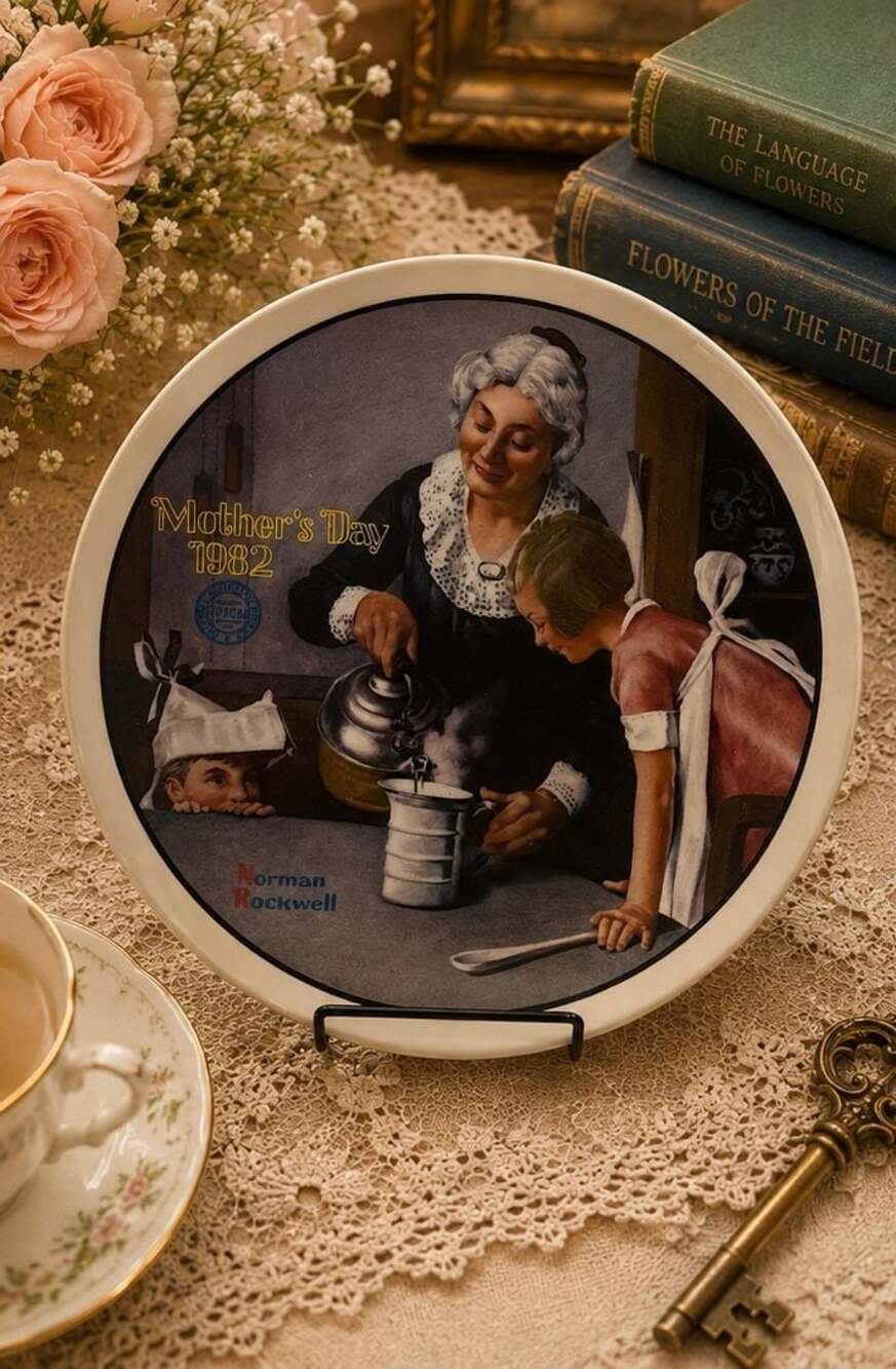 THE COOKING LESSON Plate Mothers Day 1982 Annual Norman Rockwell #7 Grandma